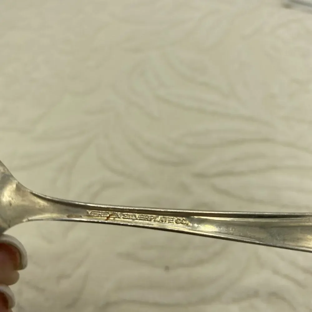 Vintage Meriden Silver Co. Silver Plated First Lady Sugar Spoon 5.25